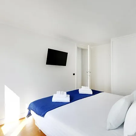 Pick A Flat's In Champs-elysees - Rue Ponthieu *