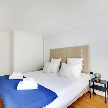 Pick A Flat's In Champs-elysees - Rue Ponthieu Apartment Paris