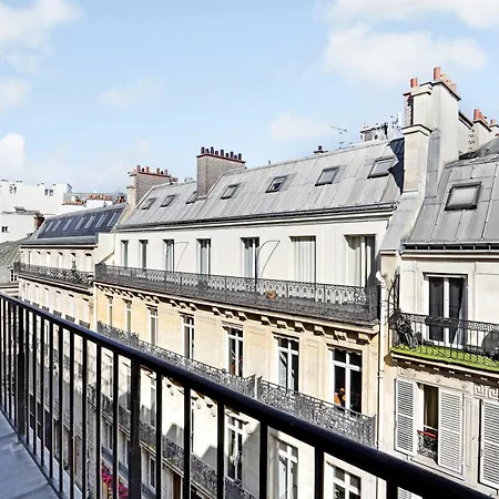 Pick A Flat's In Champs-elysees - Rue Ponthieu *