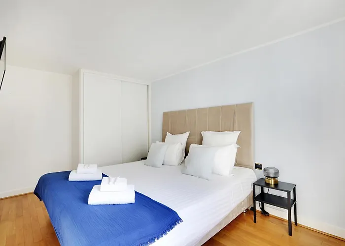 Pick A Flat's In Champs-elysées - Rue Ponthieu Appartement Paris
