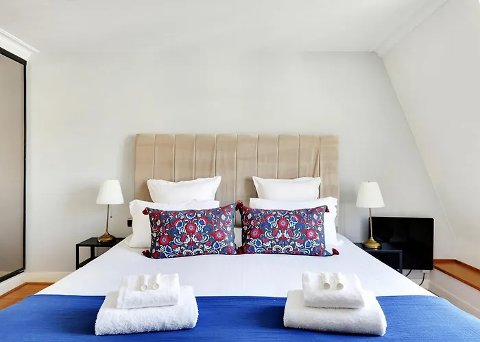 Pick A Flat's In Champs-elysées - Rue Ponthieu Paris